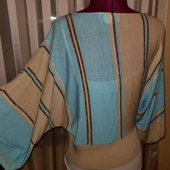 Fun striped Kimono Style Knit crop top - Picture 2 of 6